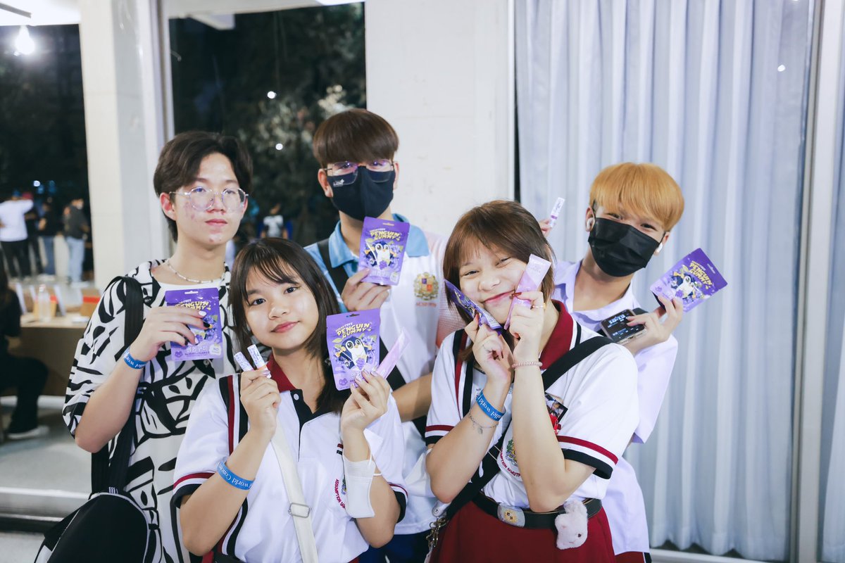 Parallelworldc's tweet photo. #เปิดประตูสู่โลกคู่ขนานกับSafeplanetXTelexTelexs
#parallelworldconcert
#safeplanet #telextelexs 
#eventutcc #utcc https://t.co/OjehJxQTzY