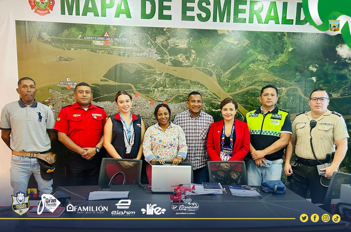 VargasTorresEC's tweet photo. Mesa de seguridad con autoridades de control y seguridad de Esmeraldas, Comisario y Oficiales de LigaPro, para el partido el día de mañana miércoles 26 de abril del 2023. @LigaProEC @Chacaritas_CP
#SalimosVargasTorres
 #LaGloriaEsDeCristo
 #ElEquipoDeEsmeraldas
#SeguimosCreciendo https://t.co/ThQAsfGlza