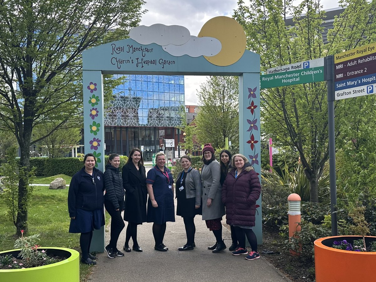 Lunchtime walk and talk today for #OnYourFeetBritain @getGBstanding @RuthHRandOD @TanyaWNHS @janebrindley41 🚶‍♂️ 🗣️ #movemore