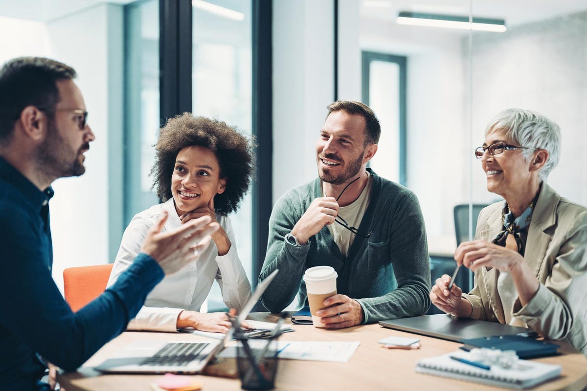 PaulCreager's tweet photo. Give your employees a reason to be loyal by showing that you care about more than just their work. Take care of employees' well-being by focusing on financial wellness, mental health, and a flexible workplace. #Wellness #Engagement
 https://t.co/xHzuGbWPCU https://t.co/gdTiVRPCPu