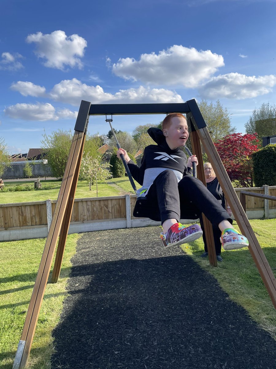 NicolaWarrilow's tweet photo. Fun in the sun ☀️ @StVincentsL12 @alicep19751 https://t.co/RVa0NAh5Uz