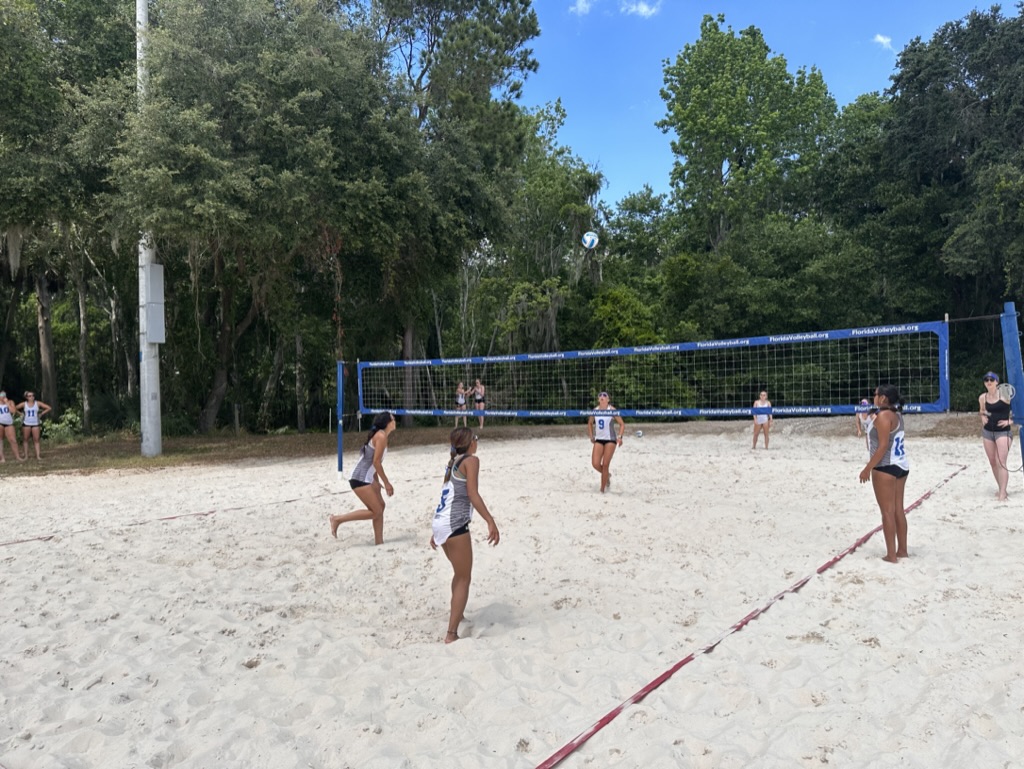 SMCCCougars's tweet photo. The #SMCC Beach Volleyball Team Placed 4th at the Inaugural @NJCAA Championships in Tavares, Fla.; The Cougars went 3-1 over their first 4 matches to advance to the Final Four: https://t.co/YooAoH7rhf 🐾🏐🏖️ https://t.co/dZkBWgNehA