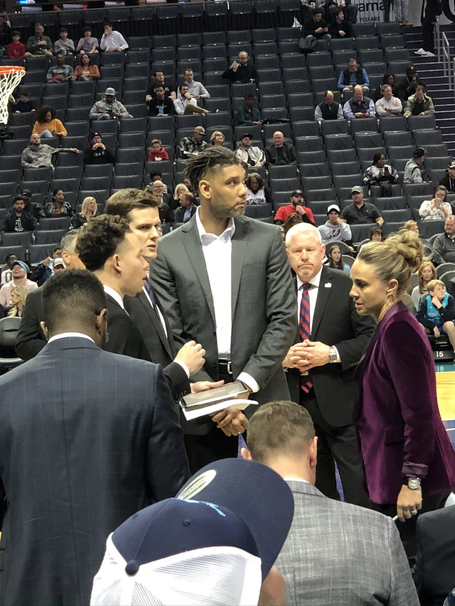 bigreddradio's tweet photo. You’re one of the best to ever do it. Thank you for the way you have impacted & continue to impact the world 🙏 Happy Birthday to the one + only, The Big Fundamental 🏀🎩 🎉
#TimmyD #TimDuncan #GoSpursGo @VanessaLMacias @DuncanRelief #GoDeacs https://t.co/zTCZlLZpp0