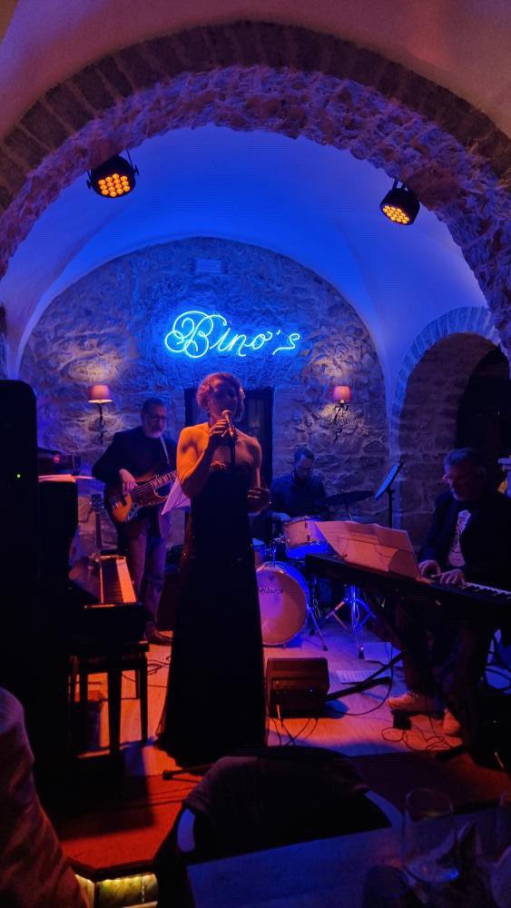 Just back from playing jazz in Italy.  #jazz #jazzmusic #jazznoir #jazzsinger #jazzvocals #jazzit #jazzitaliano #livejazz