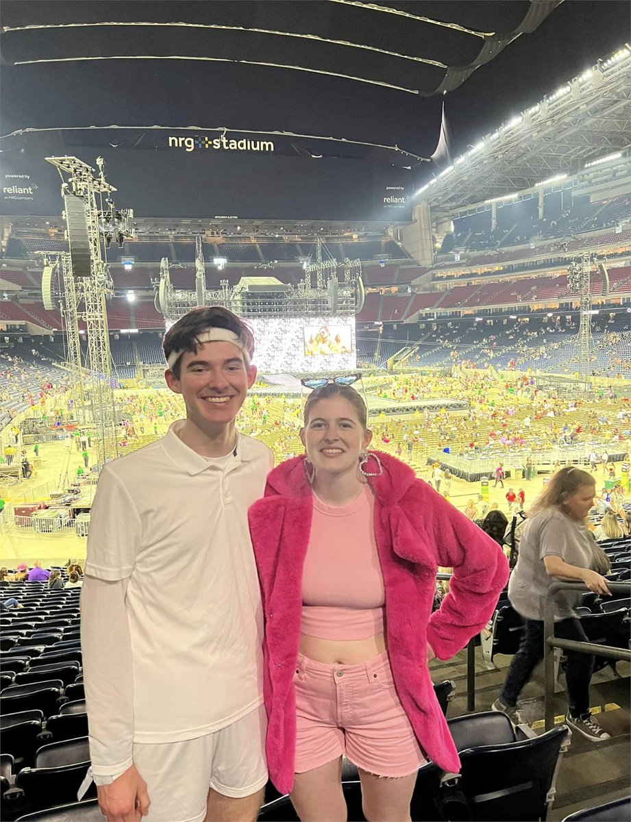 HTXUncensored's tweet photo. A 20-year-old man, Jacob Lewis, was hit and killed by a suspected drunk driver after leaving a Taylor Swift concert in Houston. The driver, Alan Bryant Hayes, fled the scene but was later caught and charged with DWI and failure to stop and render aid. https://t.co/QVIrp3NzjT