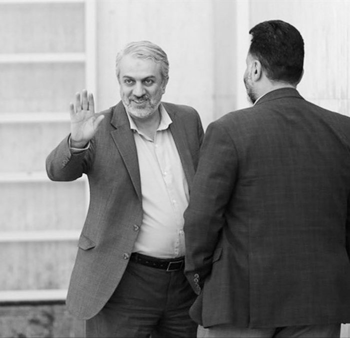 Mahdibagheri63's tweet photo. ابر و باد و مه و خورشید و فلک در کارند
تا تو رائی به کف آریّ و به منزل نروی
#صمت
#فاطمی_امین 
#استیضاح https://t.co/d9vbpkEC4S