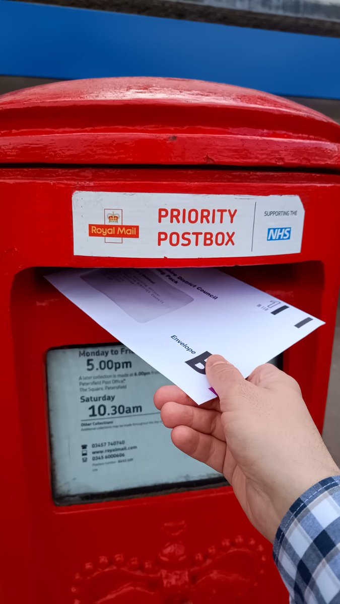 EHLibD's tweet photo. Nine days until polling day. 
If you have a postal vote, please send it off asap and vote for your @LibDems East Hampshire District Councillor candidates. 
#LibDems #DemandingBetter 🔶🔶 https://t.co/1Ak686sskr