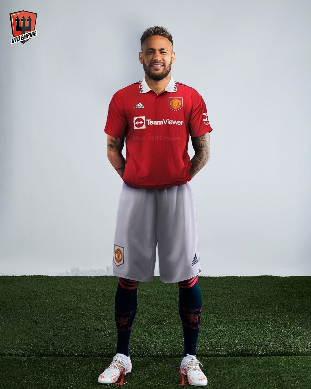 Manchester United kits from the past 25 years