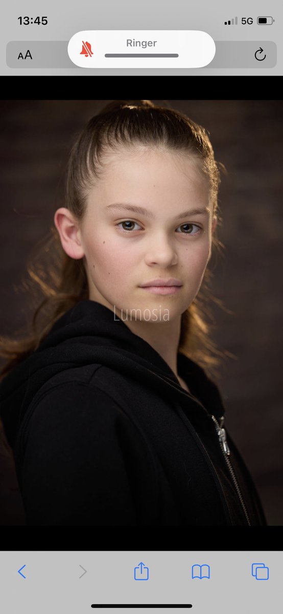 helensm70175707's tweet photo. When you get your daughters headshots back and have you choose from 250 shots!!!! #casting #castingdirector #youngactor #youngperformer
#BasedinBath #headshots #wearelumosia #howdoichoose #actress #actor #voiceover https://t.co/ZXmefHdbTZ