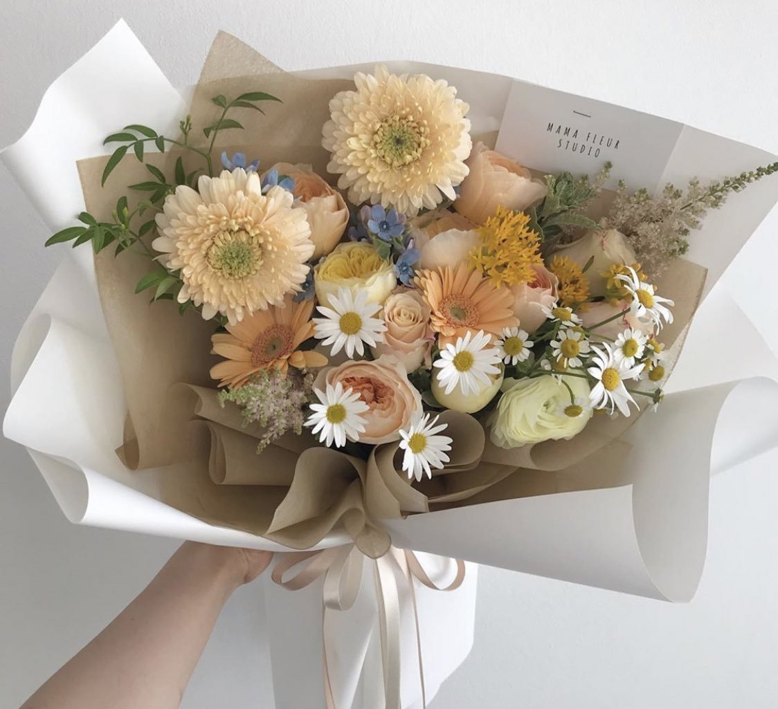 prettiestavenue's tweet photo. pretty flowers https://t.co/BtiGCmFxmr