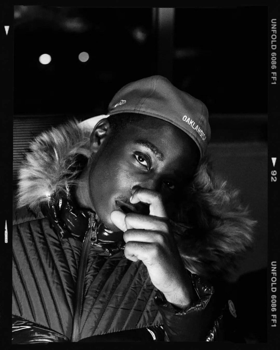 davaji1000st's tweet photo. WHAP WHAP RMX @buruklyn_boyz @SilverstoneBarz
#whapwhap #skillibeng https://t.co/Q1TgC64rtg