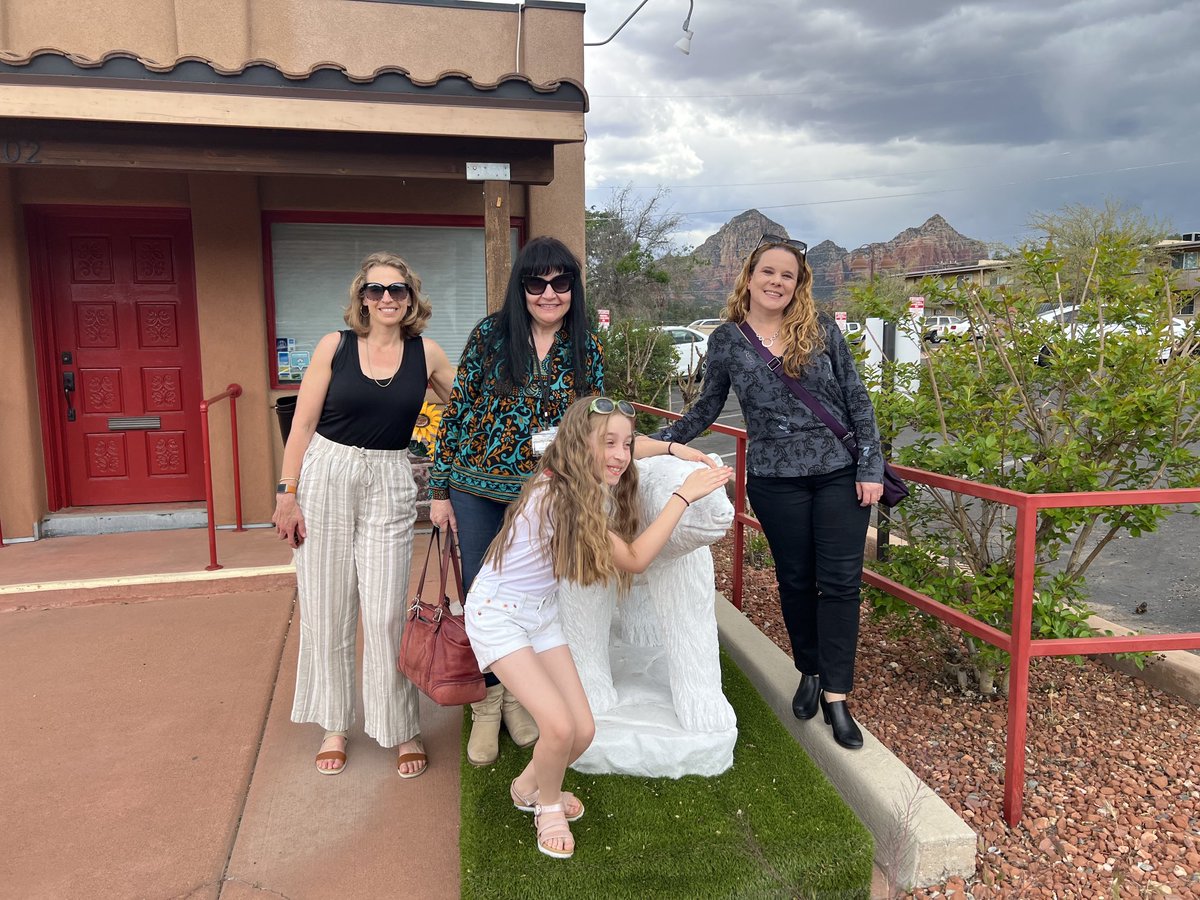 RRead_Lab's tweet photo. Having a great time science-ing and shopping in Sedona at the Years’s #SpringBrainConference! @HambardzumyanL1 and Marie @castro2355_mg @SiegenthalerLab Thanks to @DavalosLab for organizing! https://t.co/TOBJlFpfsJ