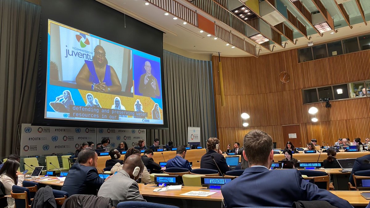 La Viceministra de Juventud Kristel Ward brindó información sobre el trabajo que realizan las personas jóvenes de Costa Rica en relación con la protección del agua, durante la mesa ministerial, en el Foro de jóvenes del Consejo Económico y Social de las Naciones Unidas en NY EEUU