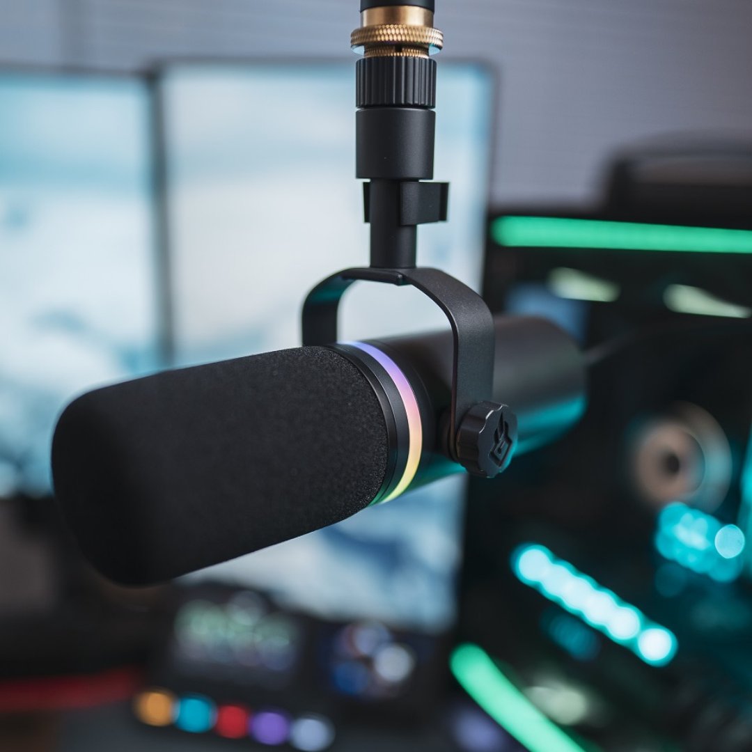 beacn's tweet photo. Simplifying your set up, one less cable at a time. ✨ 

What are you adding to your set-up next?

📷: @Lvlupduo https://t.co/sfeGAnkK7d