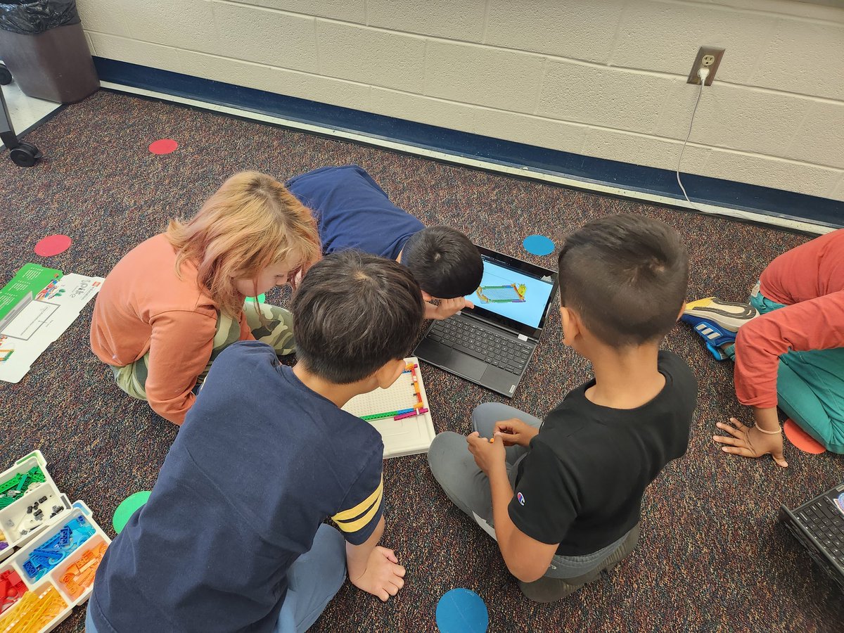 MrsHaynie's tweet photo. It was a fun day of Lego coding at Hillside! Students in 2nd created carnival games and 5th graders coded hidden messages using light and sound patterns. @HillsideLCPS https://t.co/Hq8BEOcAWw
