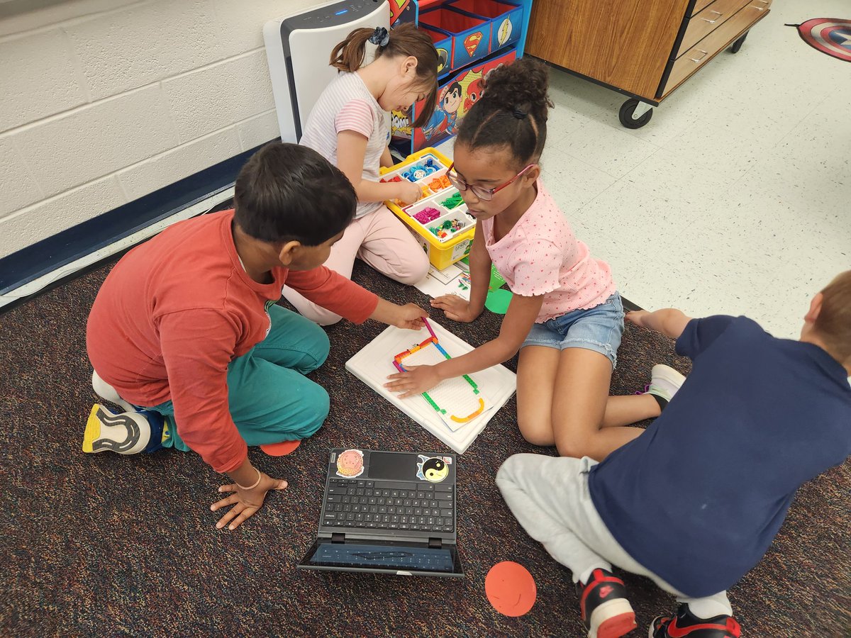 MrsHaynie's tweet photo. It was a fun day of Lego coding at Hillside! Students in 2nd created carnival games and 5th graders coded hidden messages using light and sound patterns. @HillsideLCPS https://t.co/Hq8BEOcAWw