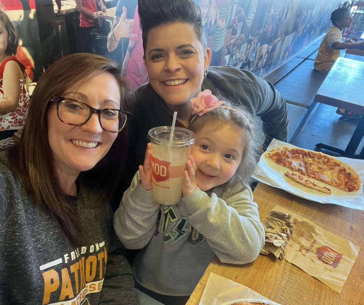 KElliottASL tweet media