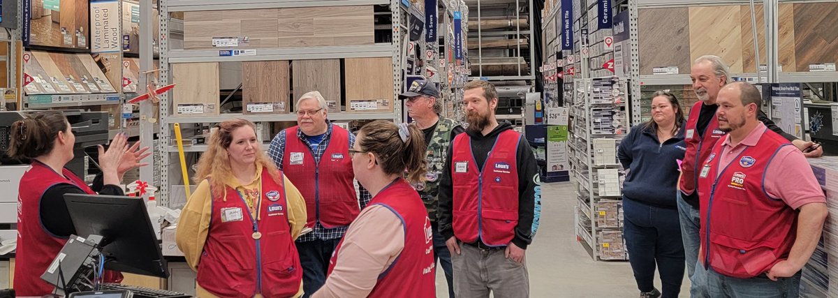 Spotlight in Flooring today, Thank you East Coast Flooring for your support & partnership while we close Q1 Strong 💪! 2 New Home Decor associates, David & Megan, & Newly promoted ASM Merch, Andy, learning Red Vest today from the best specialist team #team2617 #specialtyspotlight