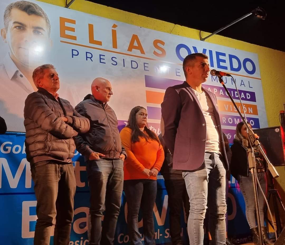 juliobanuelosok's tweet image. 🤝La gestión, el trabajo comprometido y el amor por su pueblo, caracterizan al compañero #EliasOviedo, Presidente Comunal de #SanVicente y candidato a la reelección de esta localidad del sur del Departamento #SanAlberto.