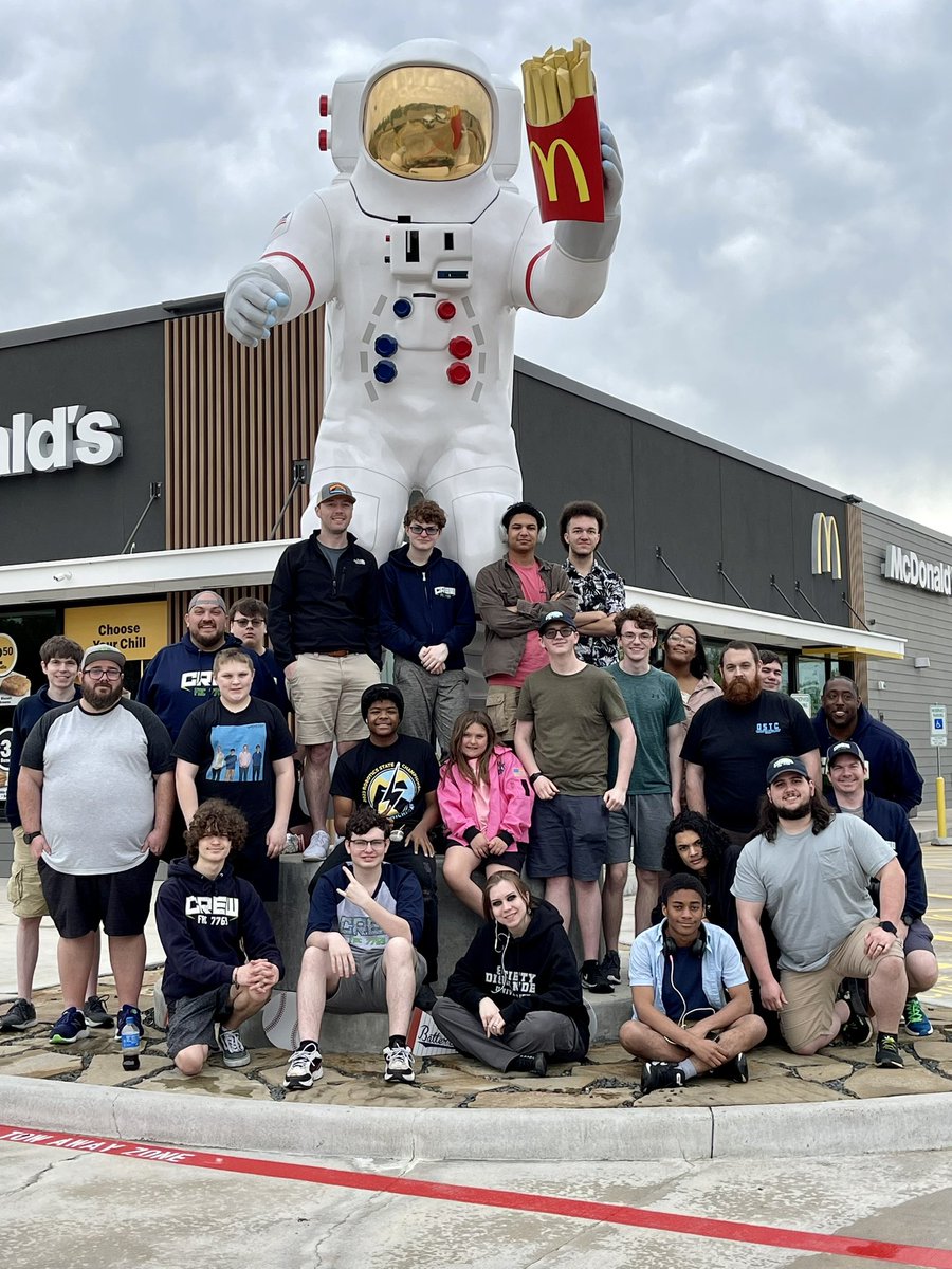 SSmitka's tweet photo. Had a blast with my CREW at the @FIRSTweets World Championship in Houston last week! So proud to see our team grow and become the best versions of themselves. It's not always easy, but neither is growing up without someone believing in you. #WeBuildAsOne #OSTC #WeBelieve #OSTCSE https://t.co/OFiqnx5JXe