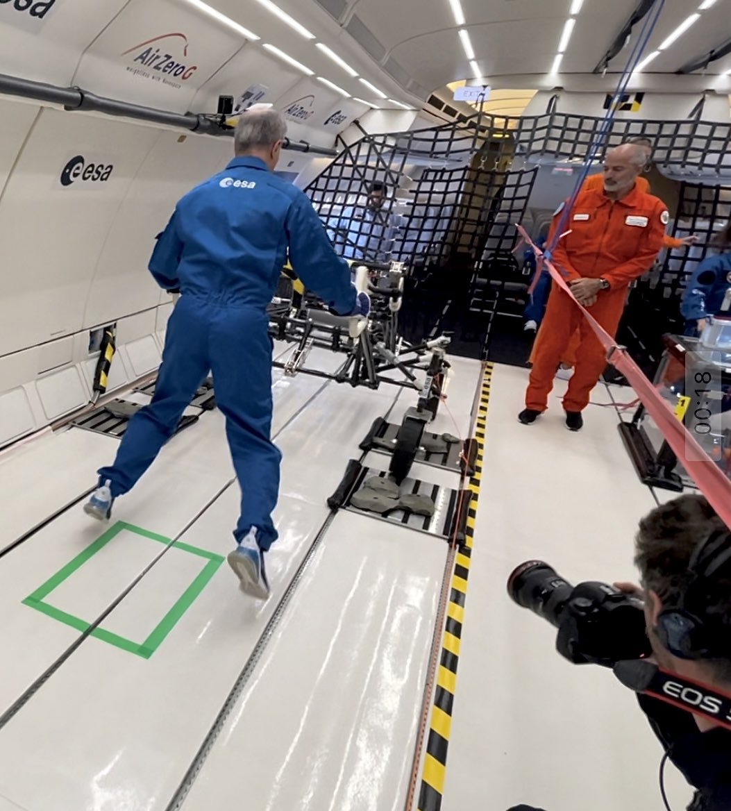 ESAstro_trainer's tweet photo. Time to reveal what we test in lunar gravity in parabolic flights: EVA lunar carrier prototypes called LESA (Lunar Equipment Support Assembly / Lunar Evacuation System Assembly) to transport EVA tools & rescue an astronaut on the Moon. This one was developed with @COMEX_officiel https://t.co/ubQpZSOxVy