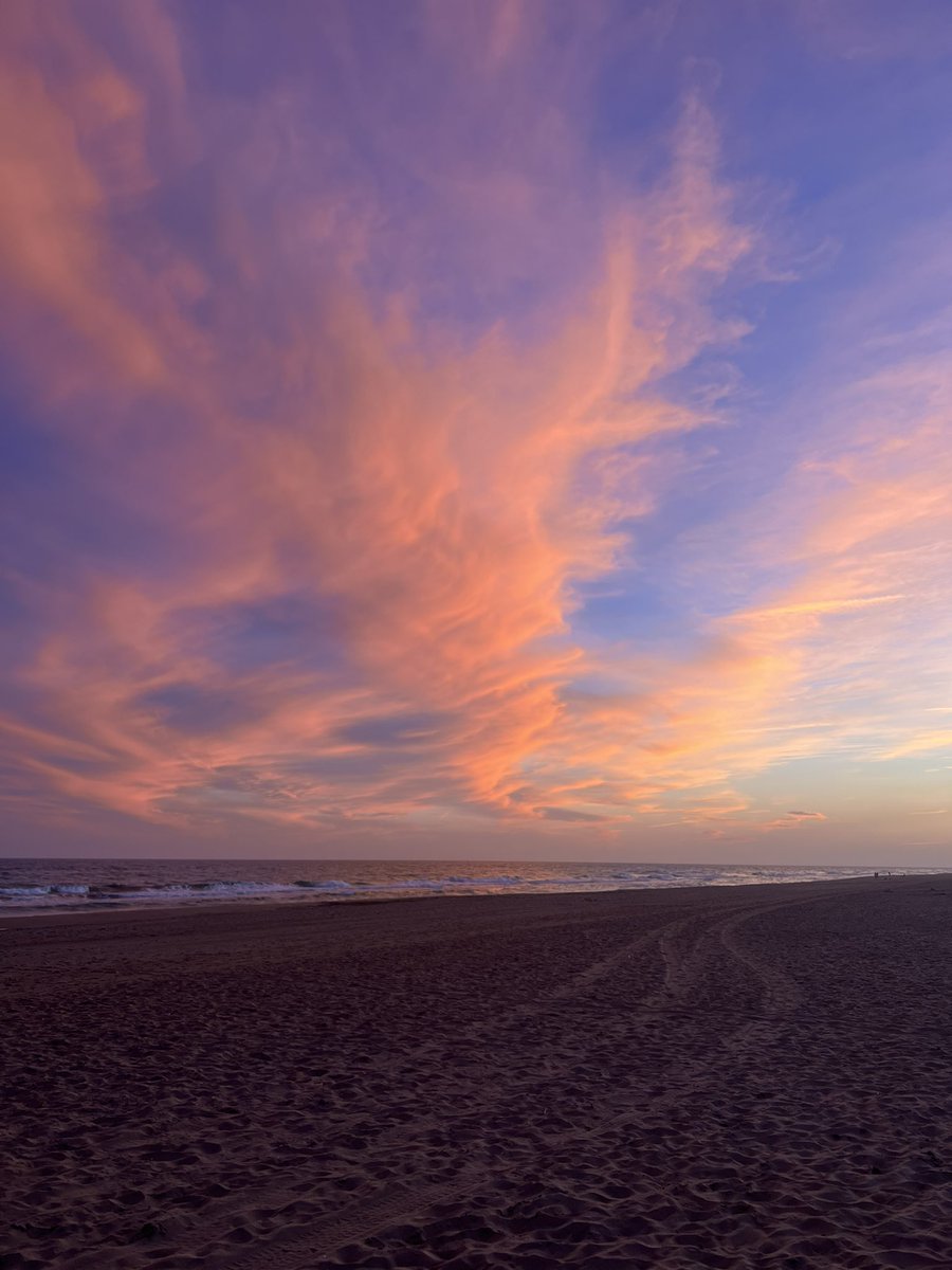 Ver el atardecer es tan>>>>>>>>>>