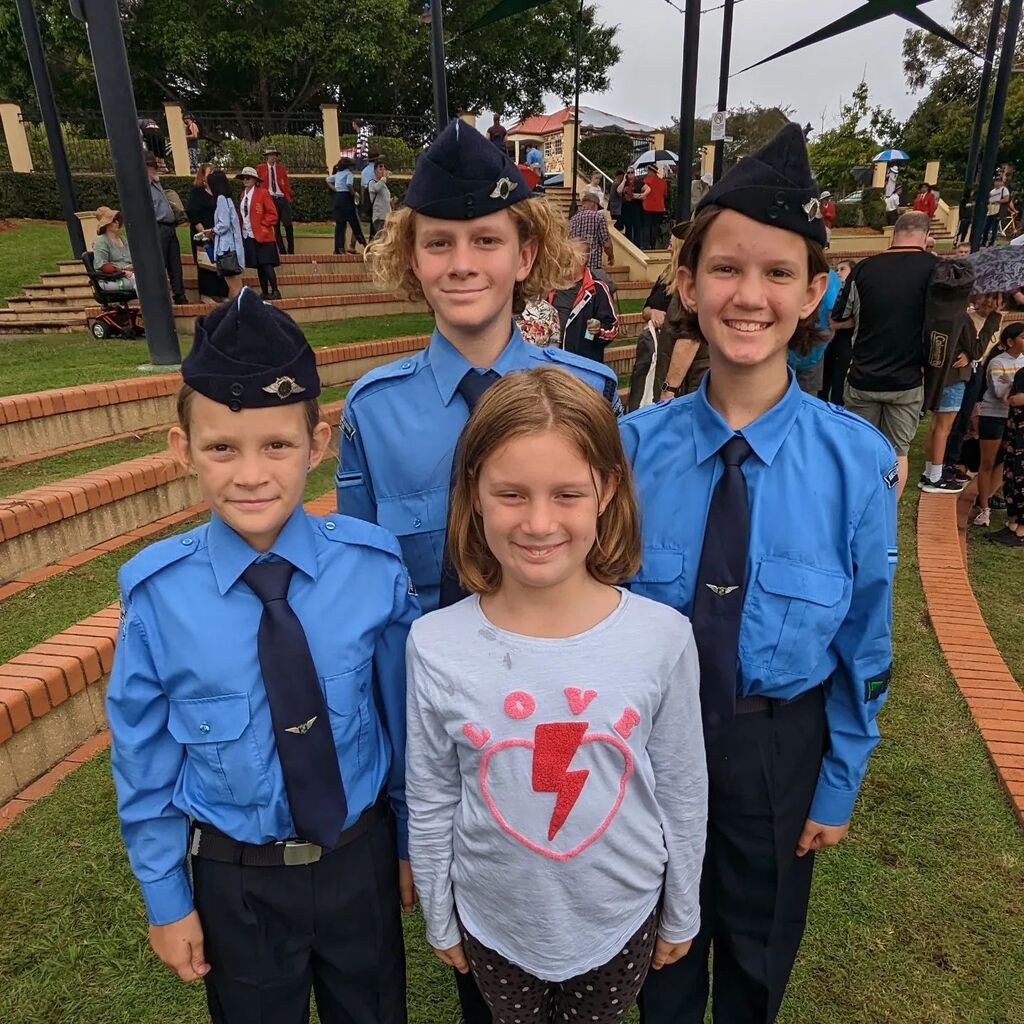 Super proud of our munchkins, and <a href="/AustAirLeague/">AustralianAir League</a> #ForestLakeSquadron for representing and honouring in yesterday's #ANZACday March. instagr.am/p/CreXZnuSMQA/