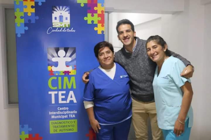 Crispetersenok's tweet photo. A los excelentes profesionales que con mucha responsabilidad y con gran vocación de servicio llevan adelante tamaño desafio y a todo el personal que presta servicio en el C.I.M TEA. https://t.co/duIp9rU4aR