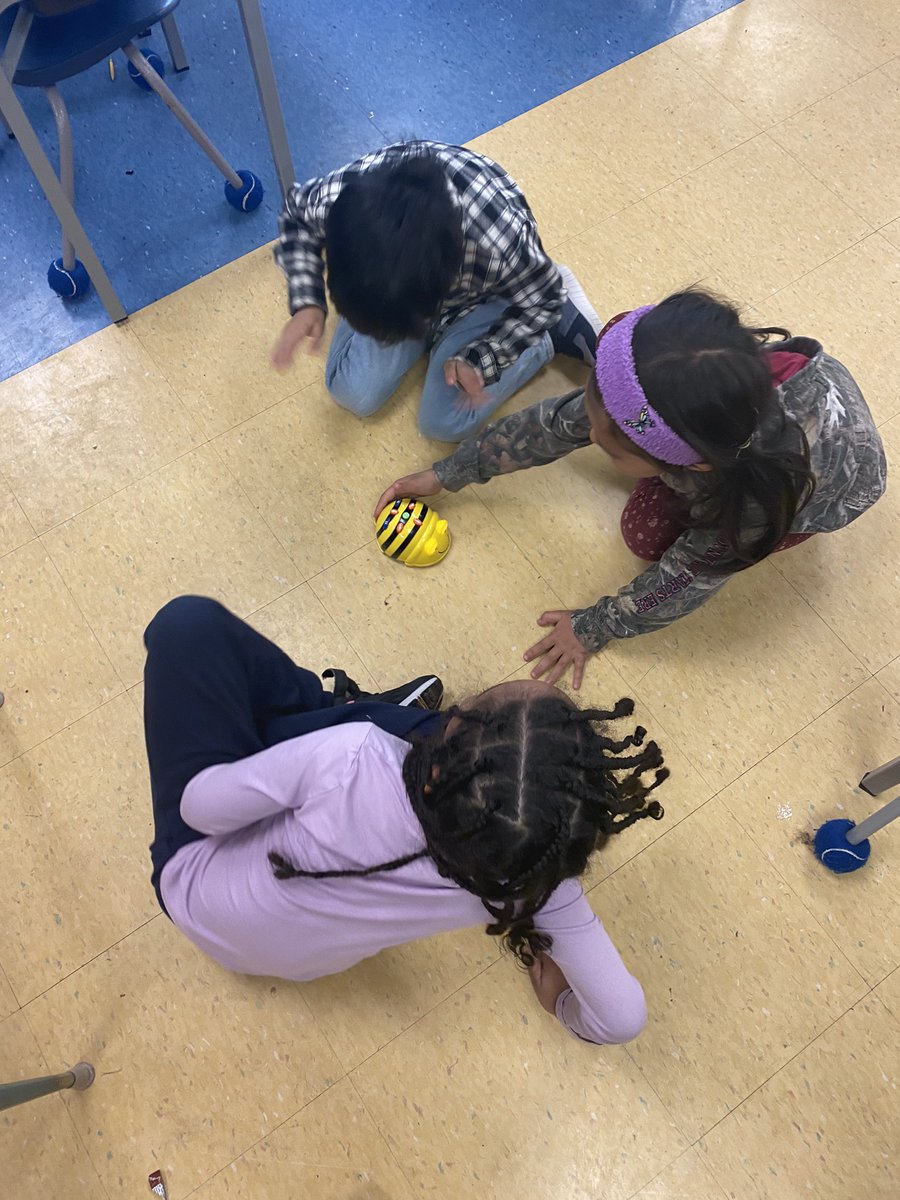 Mrs. Umar’s Grade 1 class tweet media