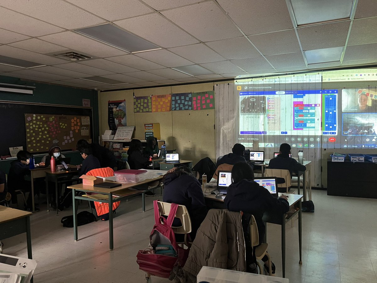 Mrs_S_Cilia's tweet photo. Learning to code our micro:bits today with @KidsCoding as we participate in the #doyourbitchallenge @microbit_edu @SDG2030 @SDGaction @TCDSB @OLG_tcdsb https://t.co/QJmH9poCPi