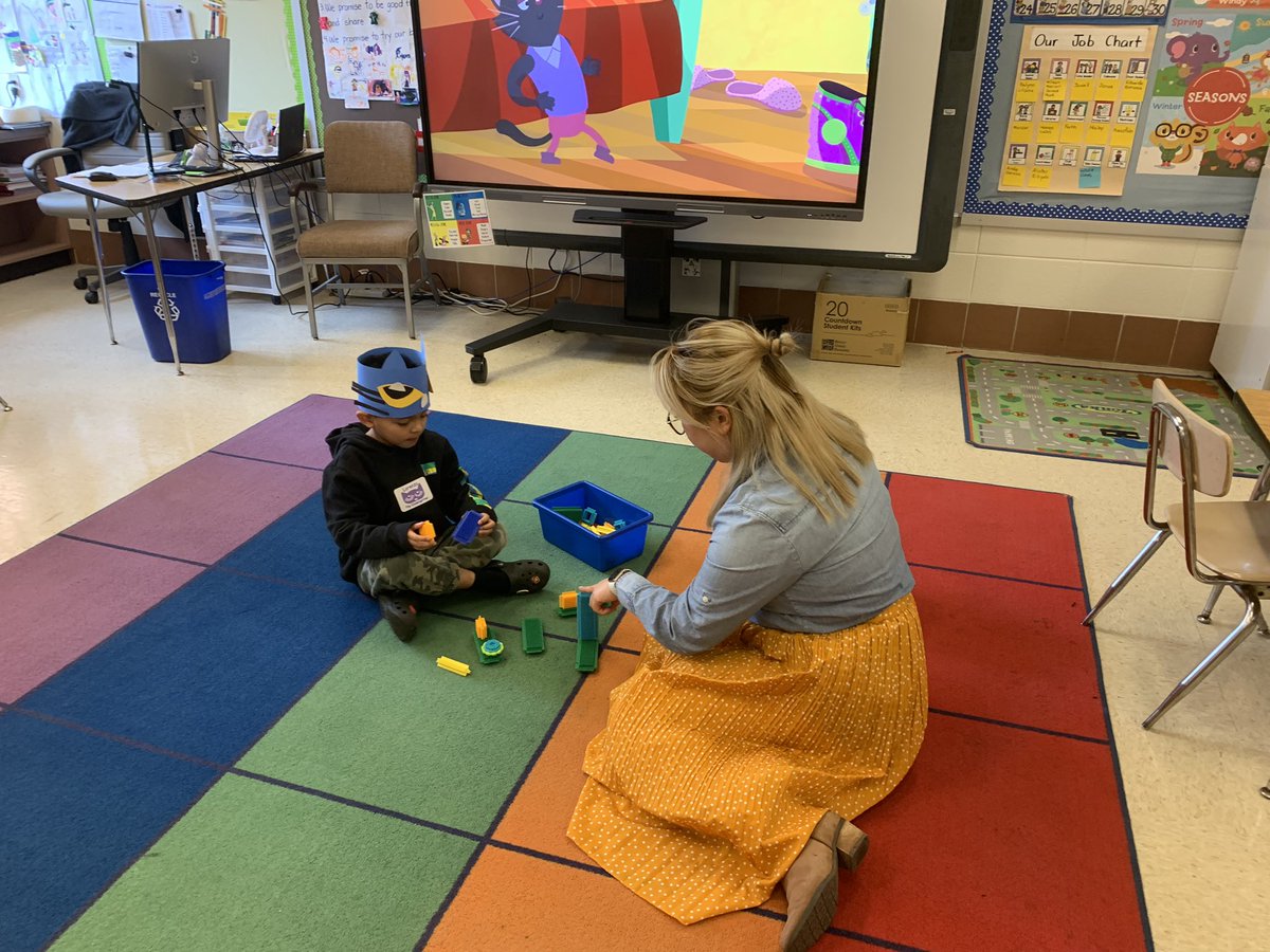 AllisonKiarie's tweet photo. A huge THANK YOU to our kindergarten team and all of the additional staff that supported to make Kindergarten Orientation the past two days a great success! @Resnikprincipal https://t.co/nnIkyG8bFi