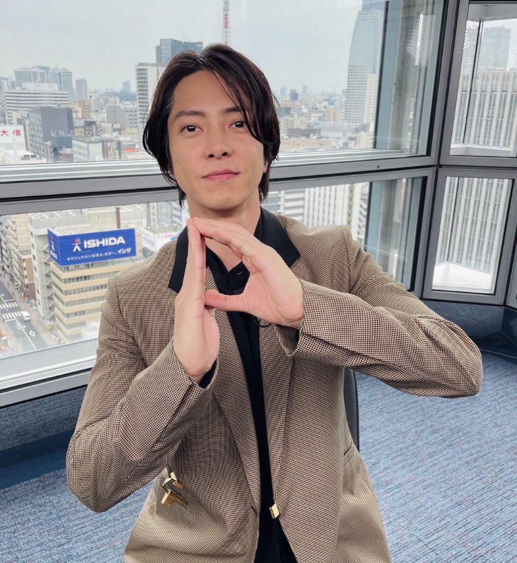 TomoPDaisuki's tweet image. やまぴー💕#Club9 #Heart9 スタッフ様♡素敵なお知らせありがとうございます❣️
やまぴー💕のおかげで 初めての新しい景色を見ることができてうれしいです💗
楽しみにしています🔥💓
やまぴー💕常に様々なことにチャレンジしてくれて本当に尊敬しています💖
いつもありがとう❤️
#山下智久
@Tomohisanine