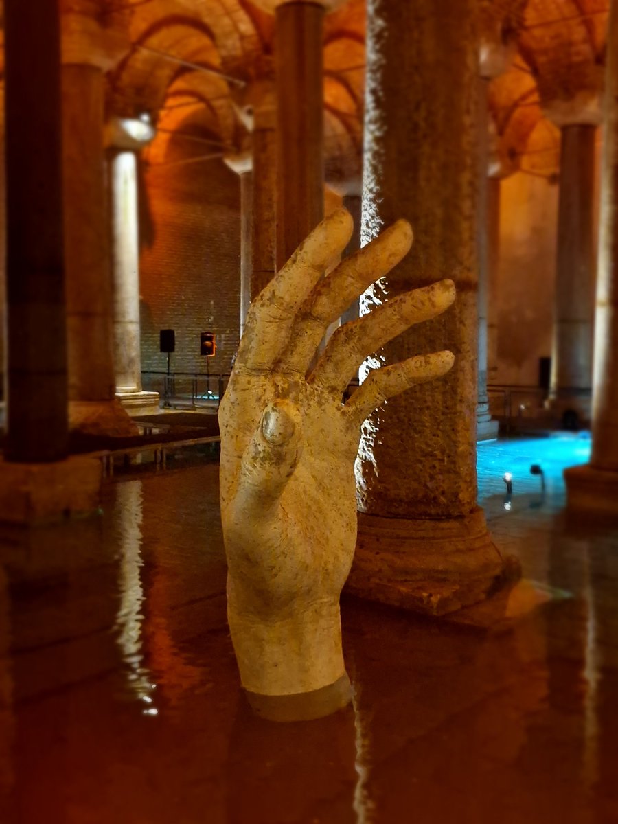 Basilica Cistern 🚶🏿🏛⛲️🇹🇷#basilicacistern #Medusa #Istanbul