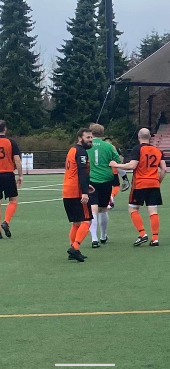 Prospect Lake Lakers O35A tweet media