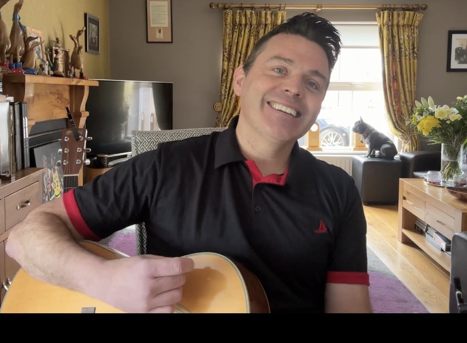 RyanKellyMusic's tweet photo. “How much is that doggie in the window?!” Find out in the latest RKFC chat posted right here… https://t.co/KOYsVrCc8G 🎶❤️ https://t.co/Gz89fdEnmQ