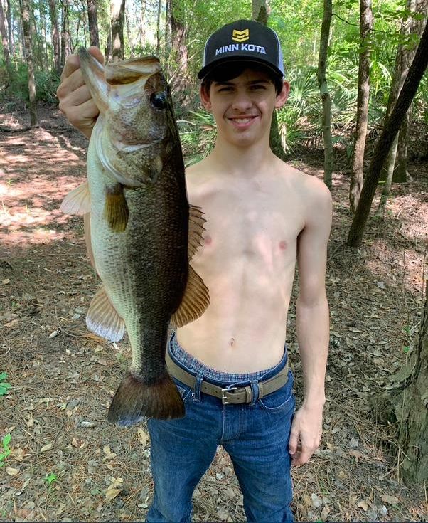 SatillaRK's tweet photo. The Fishing Tournament has come to a close! Thank you to all of our participants; all fees go to support the SRK in our goal to protect our River. Drumrolls, please 🥁:

Congrats to Carter Seed for his 20.25-inch Largemouth Bass!

This prize was sponsored by Hunt Day Outfitters! https://t.co/JegwBj9B8C