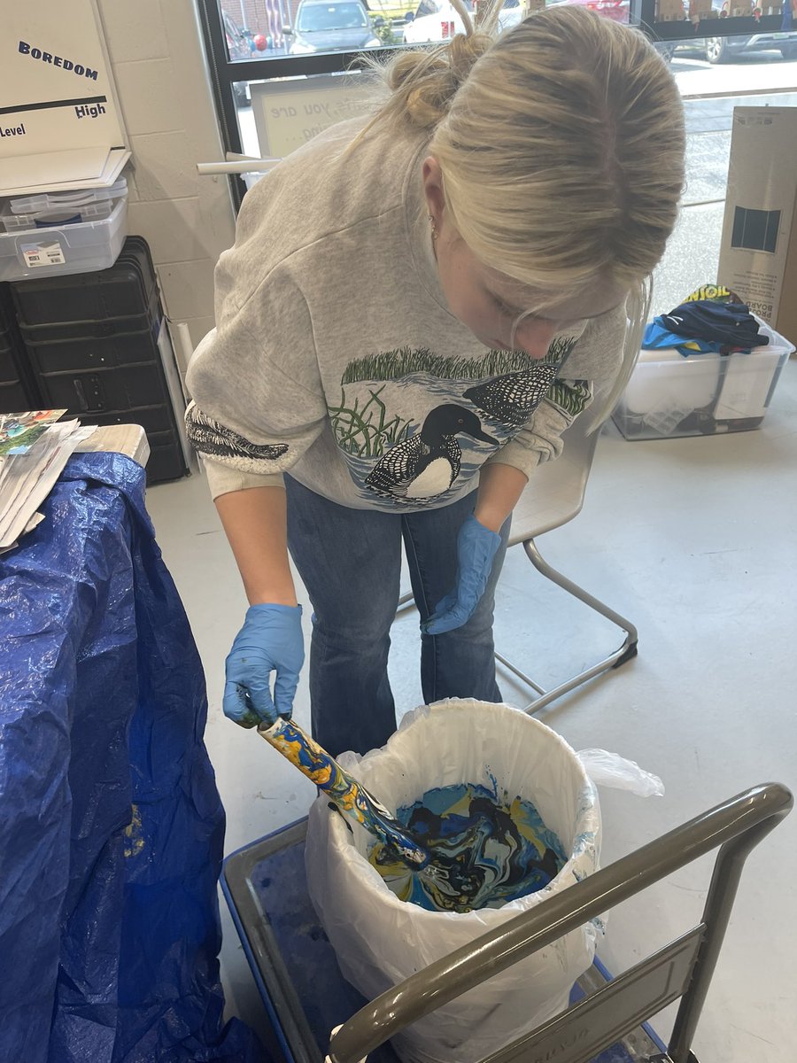 PackerEngineers's tweet image. The Goon Squad is going for “best dressed” Turbine at Nationals by hydro-dipping their PVC base pieces with their Packer Pride colors 💙💛💙@OfficialSHSPack