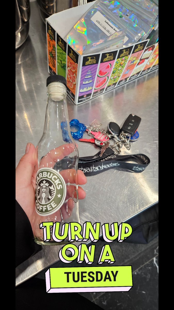 Superdoll92's tweet photo. Bottle tokes anyone?! Lol #420fun #420Barbie #SmokeHash https://t.co/9eFrxuT72h