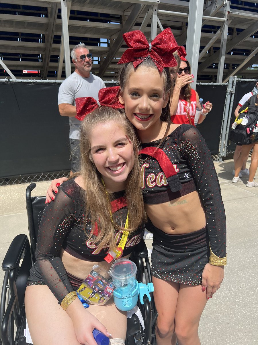 Remember after NCA my backspot in ICU for a month that led to amputation of her foot?!?! She came to worlds to support us &amp; we gave it all for Brooke. Plz everyone consider donating whatever you can so she can get a prosthetic foot &amp; continue her dreams of cheering! 🫶🏻🫶🏻