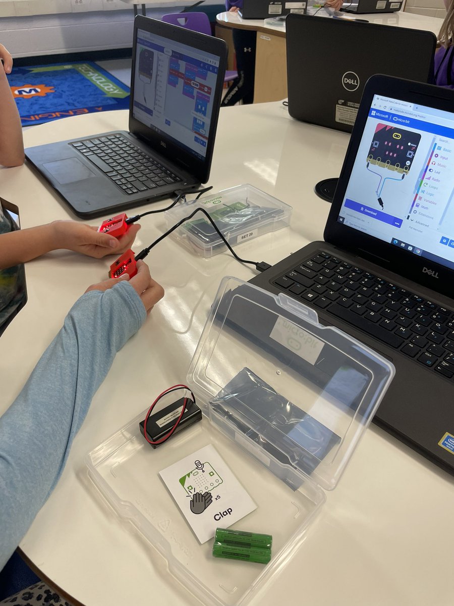 elemitrt's tweet image. Third grade students in Mrs. Aylor’s class at @horn_hl coded microbits to be micro pets today. So much fun!! Great way to meet the VA Computer Science standards too! #codetolearn