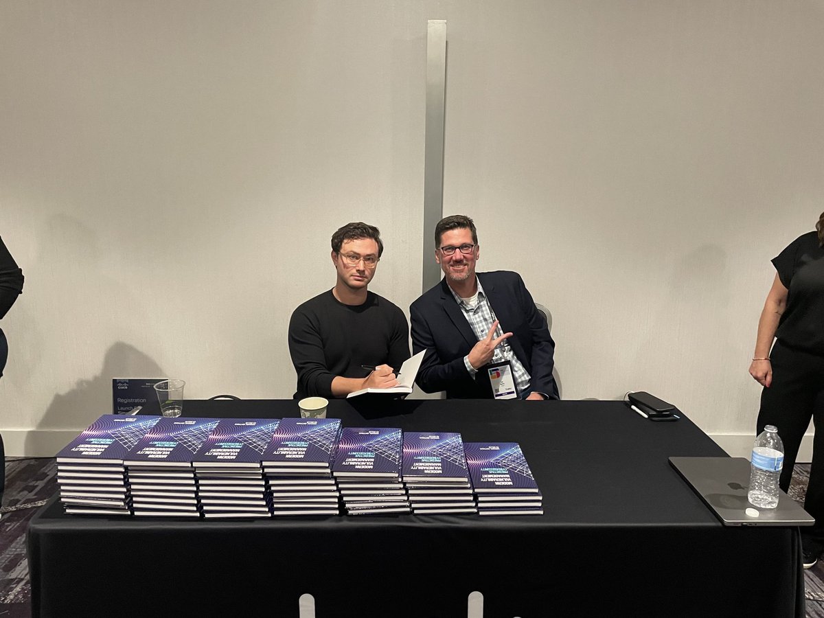 Came to #RSAC2023 just to get this pic w <a href="/ebellis/">Ed Bellis</a>