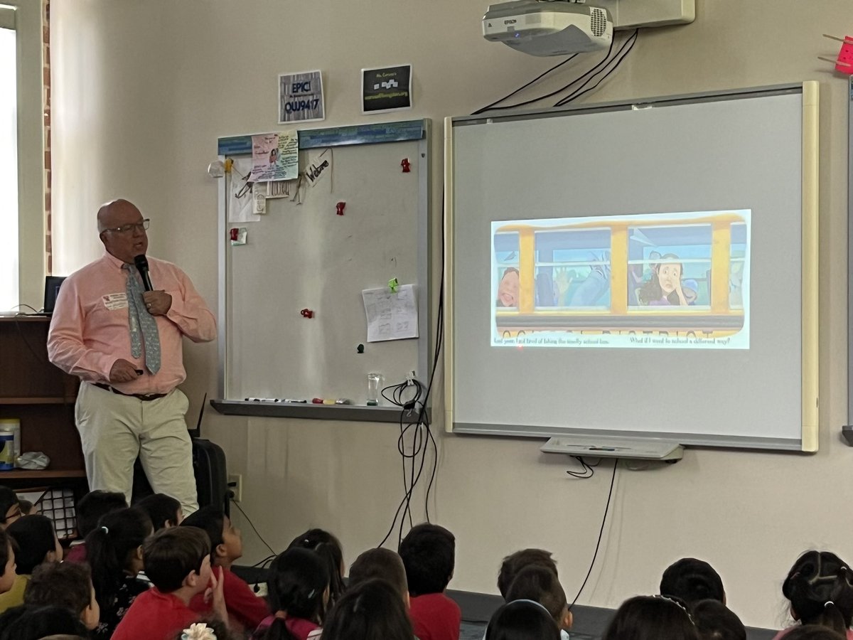 MrsRosarioRHE's tweet photo. Thank you so much Jerry Pallotta for visiting our Ramily! @RikerHillRams @RHMediaCenter  #WeAreRamily https://t.co/8XnYwJo7XW