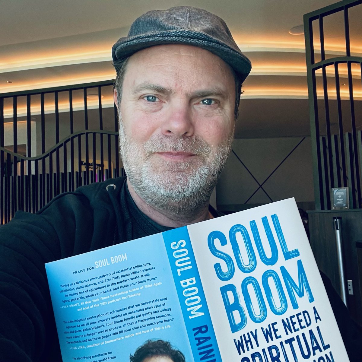 MarkRuffalo's tweet photo. I know a lot of you are hurting &amp; have begun to lose faith, but we can get to a better tomorrow. @rainnwilson has spent a lifetime studying faith &amp; belief, living those values, &amp; offers up a guide to peace in these troubled times. Get #SoulBoom today.
https://t.co/VKGduH9Ypc https://t.co/aegIX0BfLj