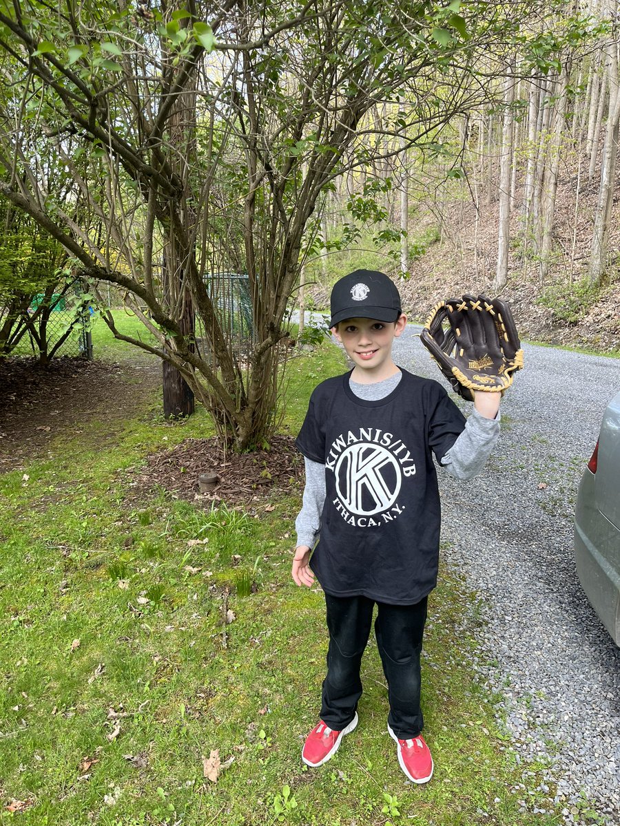 NDeLaney83's tweet photo. Game one! ⚾️ https://t.co/lIw1yxCbXx