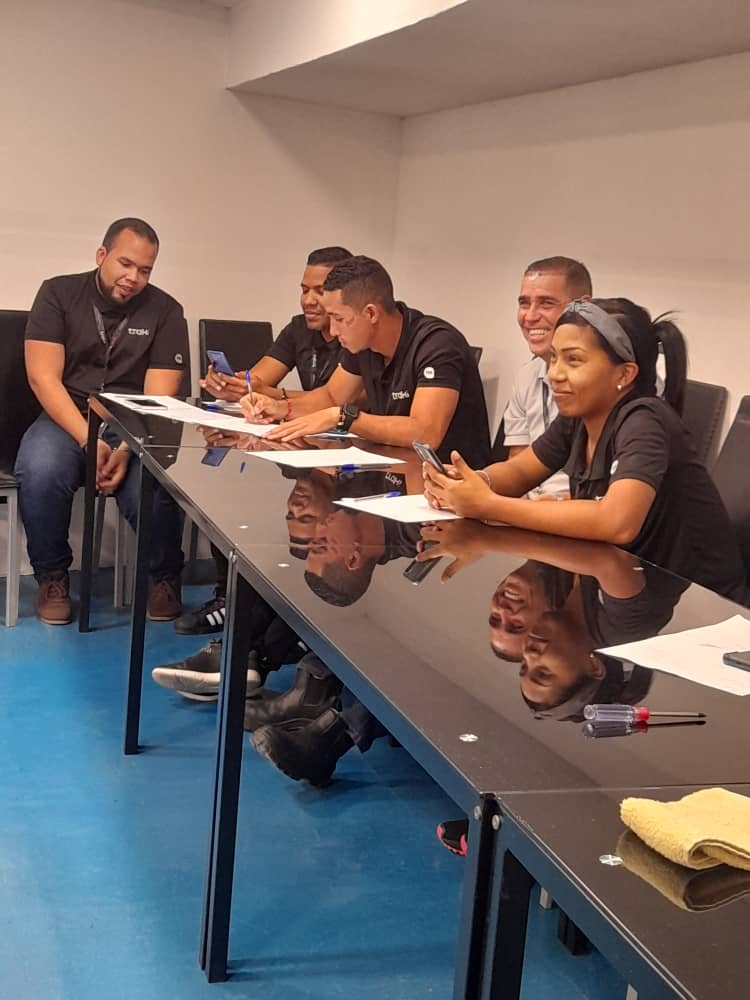 Taller de formacion sobre Derechos Sociolaborales a los trabajadores y trabajadoras de la entidad de trabajo Traki en Cumaná Estado Sucre a cargo de los Jefes de Supervisión e Inspectoría de Sanciones !clase obrera empoderada <a href="/InspLaboral_VE/">Viceministerio Inspección Laboral Venezuela</a> <a href="/torrealbaf/">Francisco Torrealba</a> #VenezuelaTerritorioDePaz