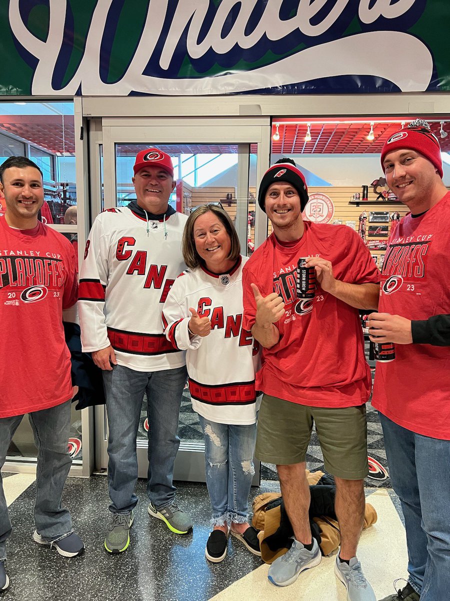 molly_mott's tweet photo. #caniacsmiles

Go Canes!! https://t.co/9MQu0BuuTZ