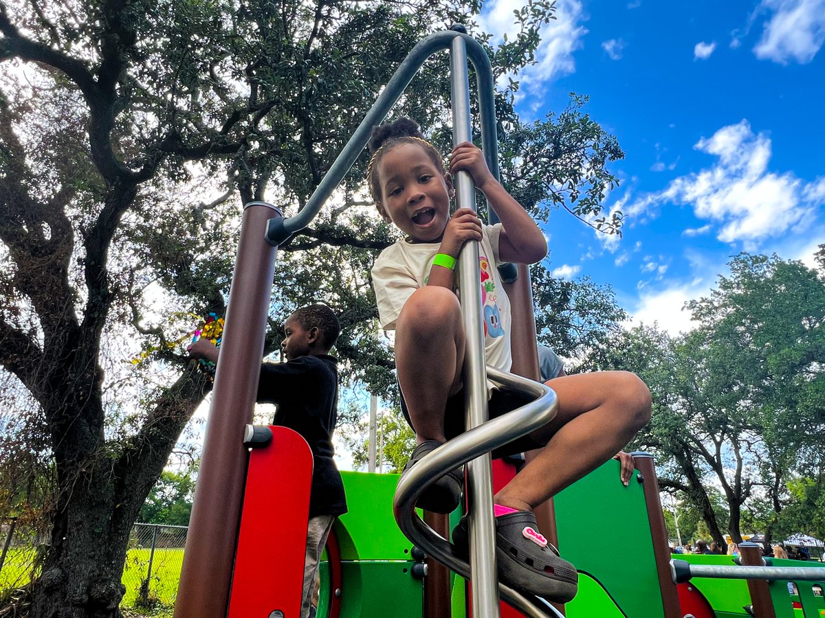 LiftJax's tweet photo. Today we’re celebrating the grand re-opening of the playground at Flossie Brunson Eastside Park! In the heart of Out East, kids and families can now enjoy brand-new equipment like the Sky Twister, climbing and rope mazes, slides, swings, spinners and more! https://t.co/Tu6uNZYqZ5