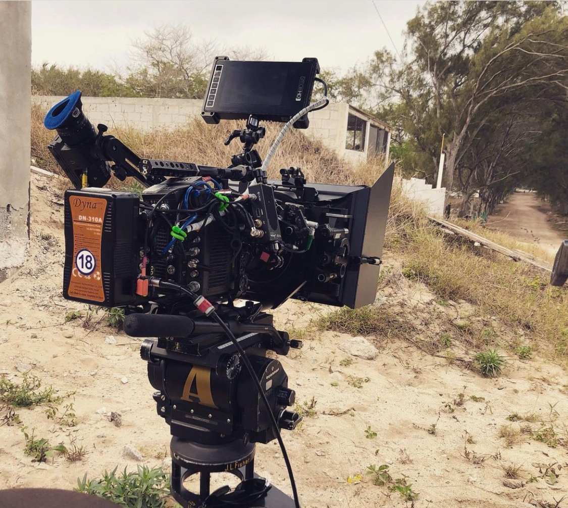 cttexp's tweet photo. 🎬🎬  Alexa Mini LF desde locación  🎬🎬

@arri@arrilatinamerica

Foto cortesía @chocosix

#alexa #arri #arrilatinamerica #mini #minilf #CTT #cinema #cinemacamera #cinematography #cinematographylife #cinematographyequipment #rentalhouse https://t.co/HAdzooYNmC