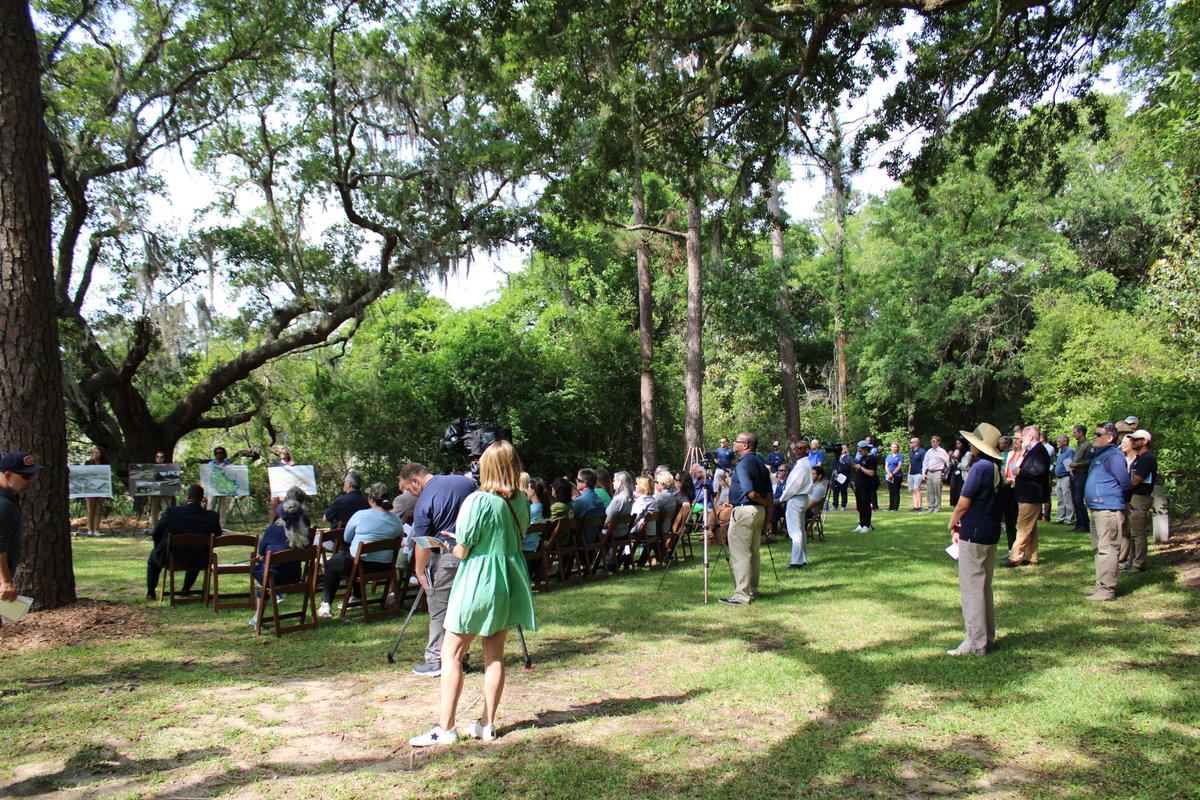 ChasCountyParks's tweet photo. A new county park is coming to West Ashley!

This morning we broke ground on Old Towne Creek County Park. Phase one of development is expected to be completed by mid-2025. https://t.co/02RWtjwaue