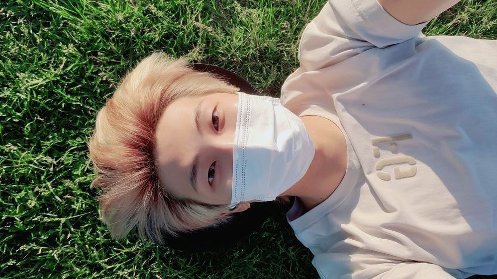EB0YRM's tweet photo. kim namjoon, the nature boy https://t.co/AsQ0NHmN9k